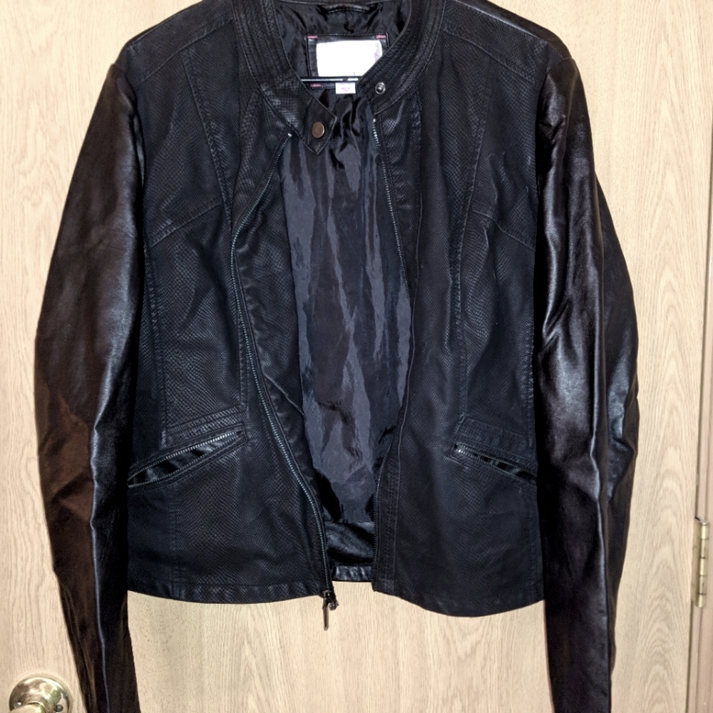 Women's Faux Leather Jacket Size XL